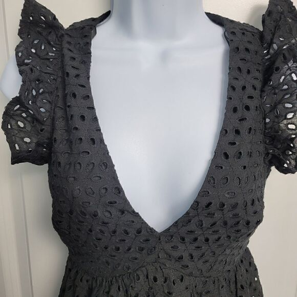 NWT- MI AMI Eyelet Dress - Picture 2 of 11